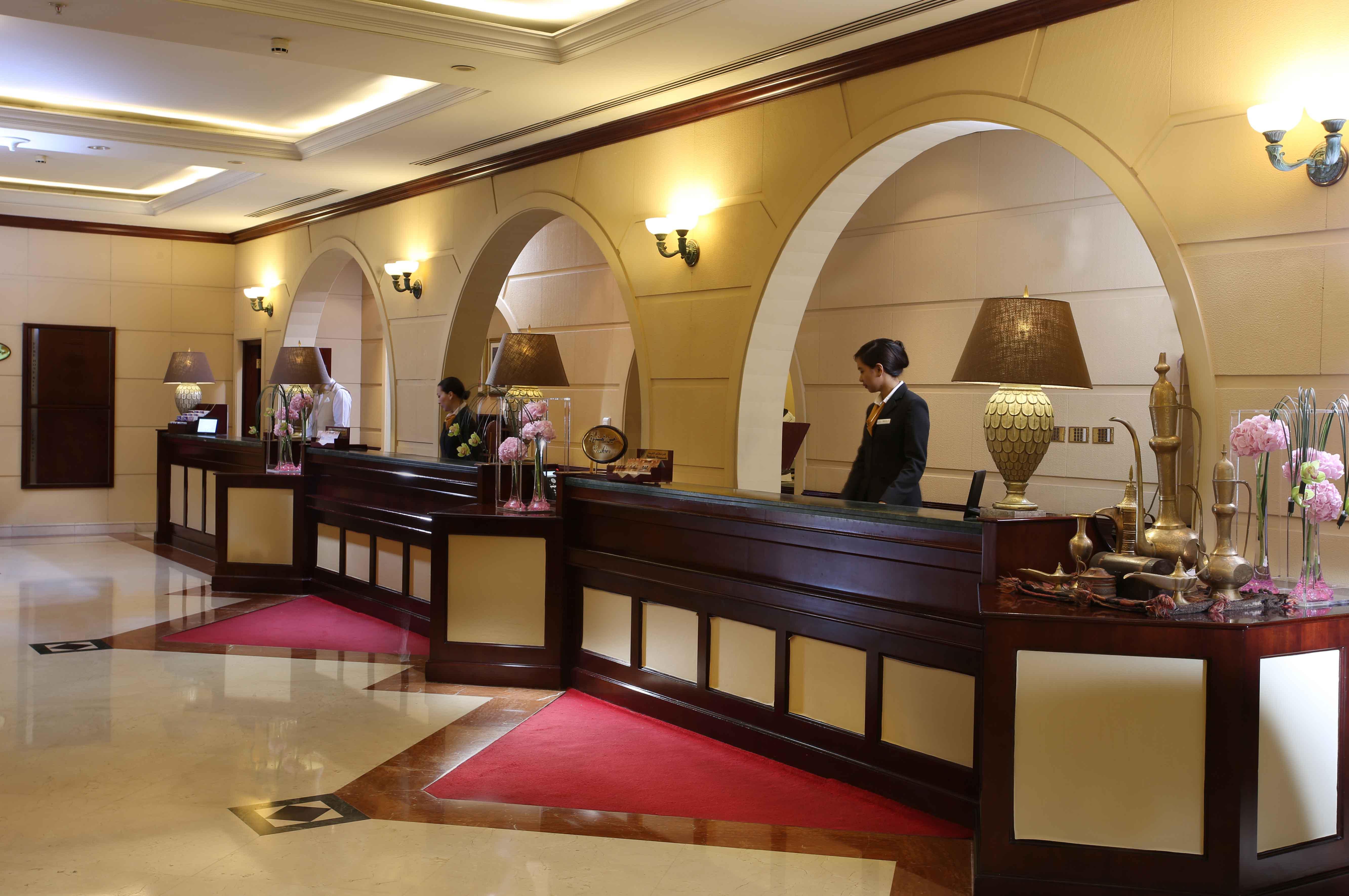 Knight Castle Hotel Dubai Dış mekan fotoğraf The lobby of the hotel