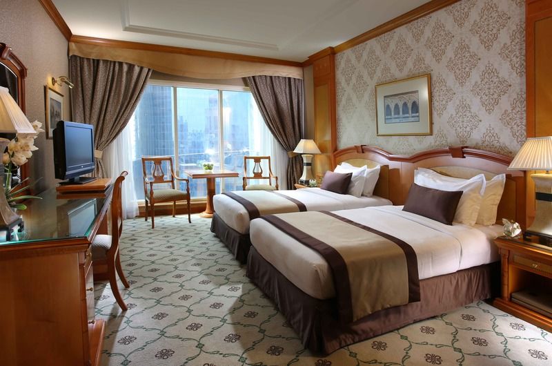 Knight Castle Hotel Dubai Dış mekan fotoğraf A room at the hotel
