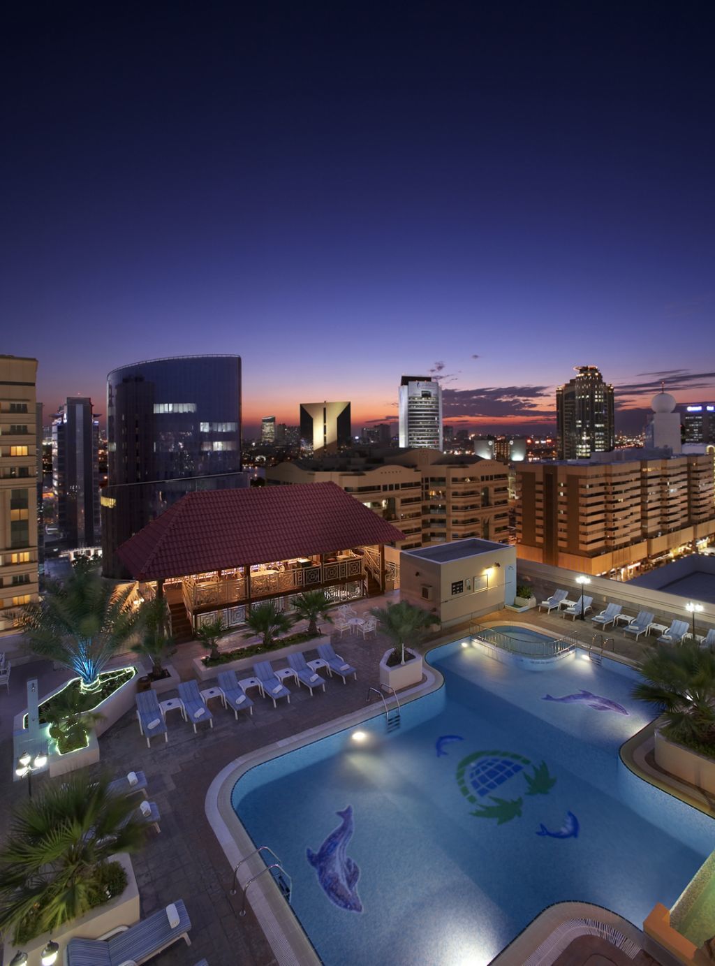Knight Castle Hotel Dubai Dış mekan fotoğraf The Westin Phoenix
