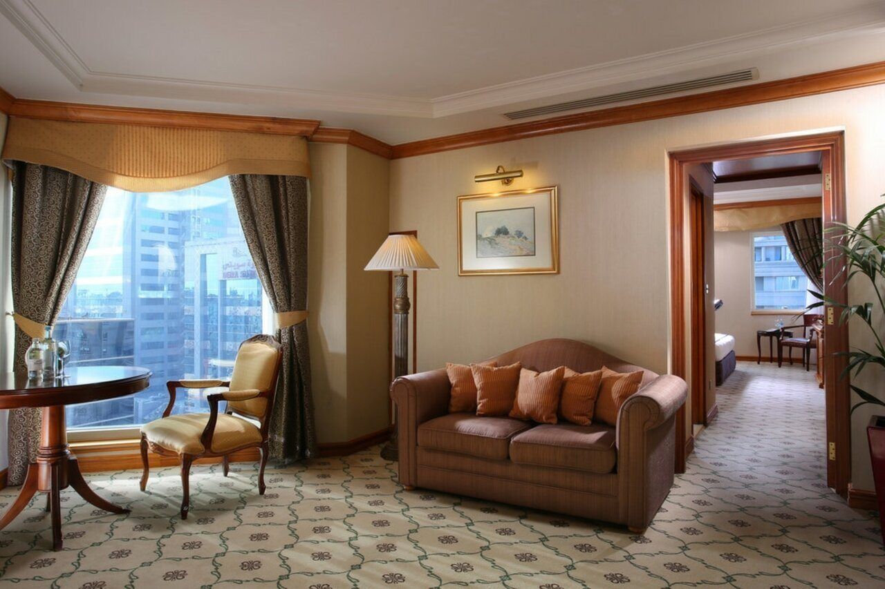 Knight Castle Hotel Dubai Dış mekan fotoğraf A suite at the hotel